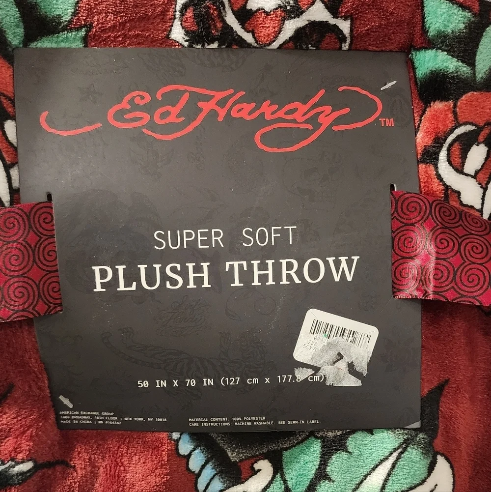 Ed Hardy Burgandy Peace + Joy Rose Super Soft Plush Blanket Throw, NWT
